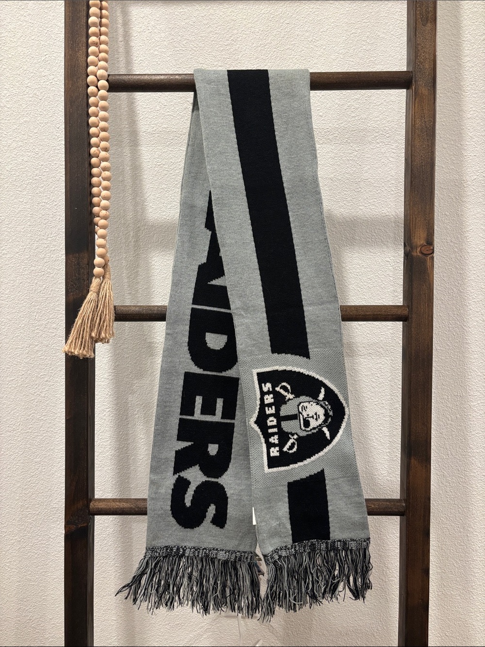 Riders by Lee Raiders Gray and Black Knit Logo Scarf